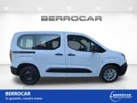 Usado Citroën Berlingo Feel 102 CV (75 kW) 2023 Blanco Monovolumen