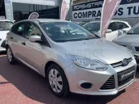 Usado Ford Focus Trend 95 CV (69 kW) 2012 Gris / plata Berlina