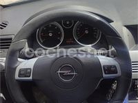 Usado Opel Astra GTC Sport 120 CV (88 kW) 2006 Gris / plata Berlina