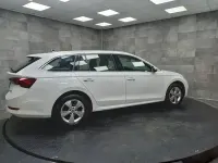 Usado Skoda Octavia 110 CV (80 kW) 2021 Blanco Familiar