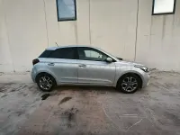 Begagnad Hyundai i20 100 HK (73 kW) 2018 Grå Sedan