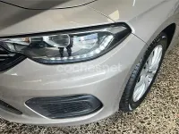 Usado Fiat Tipo Easy 95 CV (69 kW) 2019 Beige Berlina