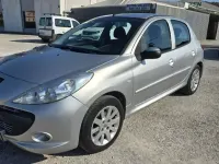 Usado Peugeot 206+ 68 CV (50 kW) 2010 Gris Utilitario
