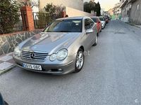 Usado Mercedes C200 163 CV (119 kW) 2003 Beige Berlina