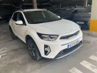 Usado Kia Stonic Style 101 CV (74 kW) 2025 Blanco SUV