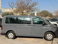 Usado VW Caravelle 150 CV (110 kW) 2022 Gris / plata Van