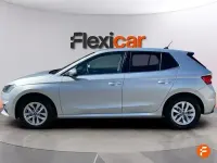 Usado Skoda Fabia Selection 95 CV (69 kW) 2025 Gris Utilitario
