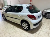Usado Peugeot 207 Business-Line 75 CV (55 kW) 2010 Blanco Berlina
