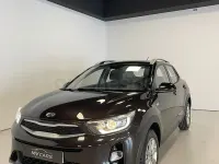 Usado Kia Stonic 84 CV (61 kW) 2020 Marrón SUV