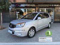 Usado Ssangyong (KGM) Rodius Limited 178 CV (130 kW) 2016 Gris Monovolumen