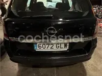 Usado Opel Astra Edition 110 CV (80 kW) 2009 Negro Berlina