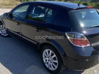 Usado Opel Astra Enjoy 120 CV (88 kW) 2007 Negro Berlina