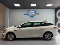 Usado Renault Mégane GrandTour Business 115 CV (84 kW) 2022 Blanco Familiar