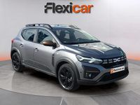 Usado Dacia Sandero Essentiel 122 CV (89 kW) 2025 Amarillo Utilitario