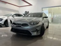 Usado Kia Ceed 100 CV (73 kW) 2025 Gris / plata Utilitario