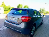 Usado Mercedes A180 Style 109 CV (80 kW) 2013 Gris / plata Utilitario