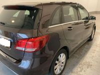 Usado Mercedes B200 136 CV (100 kW) 2016 Marrón Monovolumen