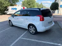 Usado Peugeot 5008 Allure 115 CV (84 kW) 2014 Blanco Monovolumen