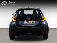 Usado Toyota Yaris Hybrid Active 116 CV (85 kW) 2022 Monovolumen