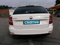Usado Skoda Superb Active 140 CV (102 kW) 2015 Blanco Familiar