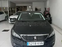 Usado Peugeot 308 Access 100 CV (73 kW) 2019 Negro Berlina