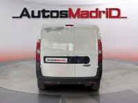 Usado Fiat Doblò Pop 95 CV (69 kW) 2021 Blanco Monovolumen