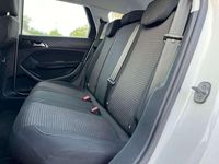 Usado Peugeot 308 SW Access 99 CV (72 kW) 2018 Blanco Familiar