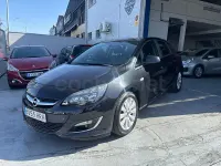 Usado Opel Astra Excellence 110 CV (80 kW) 2013 Negro Berlina