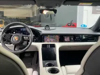Usado Porsche Taycan Cross Turismo 319 kW (435 CV) 2024 Gris Familiar