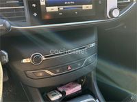 Usado Peugeot 308 SW Active 120 CV (88 kW) 2017 Blanco Familiar