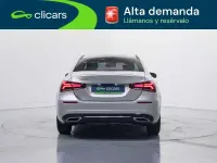 Usado Mercedes A180 116 CV (85 kW) 2022 Plateado Berlina