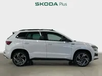 Usado Skoda Karoq SportLine 150 CV (110 kW) 2025 Blanco SUV
