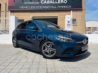 Usado Mercedes B200 150 CV (110 kW) 2019 Azul Monovolumen