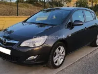 Usado Opel Astra Enjoy 110 CV (80 kW) 2012 Gris / plata Berlina