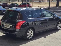 Usado Peugeot 308 SW Premium 120 CV (88 kW) 2010 Negro Familiar