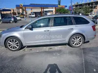 Usado Skoda Octavia Elegance 105 CV (77 kW) 2014 Gris / plata Familiar
