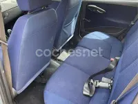 Usado Fiat Punto Dynamic 60 CV (44 kW) 2003 Azul Utilitario
