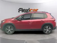 Usado Peugeot 2008 GT-line 131 CV (96 kW) 2018 Rojo SUV