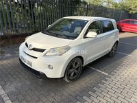 Usado Toyota Urban Cruiser Live 90 CV (66 kW) 2010 Blanco Utilitario