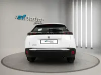 Usado Peugeot 2008 Active 130 CV (95 kW) 2023 Blanco SUV