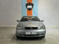 Usado Opel Astra Edition 125 CV (91 kW) 2003 Gris / plata Coupe