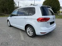 Usado VW Touran Advance 115 CV (84 kW) 2019 Gris claro Monovolumen