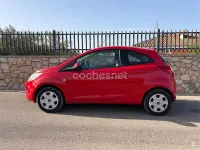 Usado Ford Ka 69 CV (50 kW) 2015 Rojo Berlina