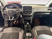 Usado Peugeot 2008 Allure 100 CV (73 kW) 2019 Negro SUV
