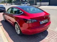Usado Tesla Model 3 366 kW (498 CV) 2019 Rojo Berlina