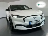Usado Ford Mustang Mach-E Premium 216 kW (294 CV) 2024 Blanco SUV