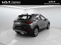 Usado Kia Stonic 101 CV (74 kW) 2025 Gris SUV