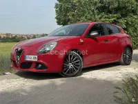Usado Alfa Romeo Giulietta Quadrifoglio Verde 240 CV (176 kW) 2015 Rojo Utilitario