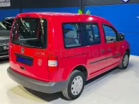 Usado VW Caddy Life 105 CV (77 kW) 2010 Rojo Monovolumen