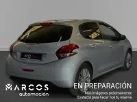 Usado Peugeot 208 Style 82 CV (60 kW) 2017 Utilitario